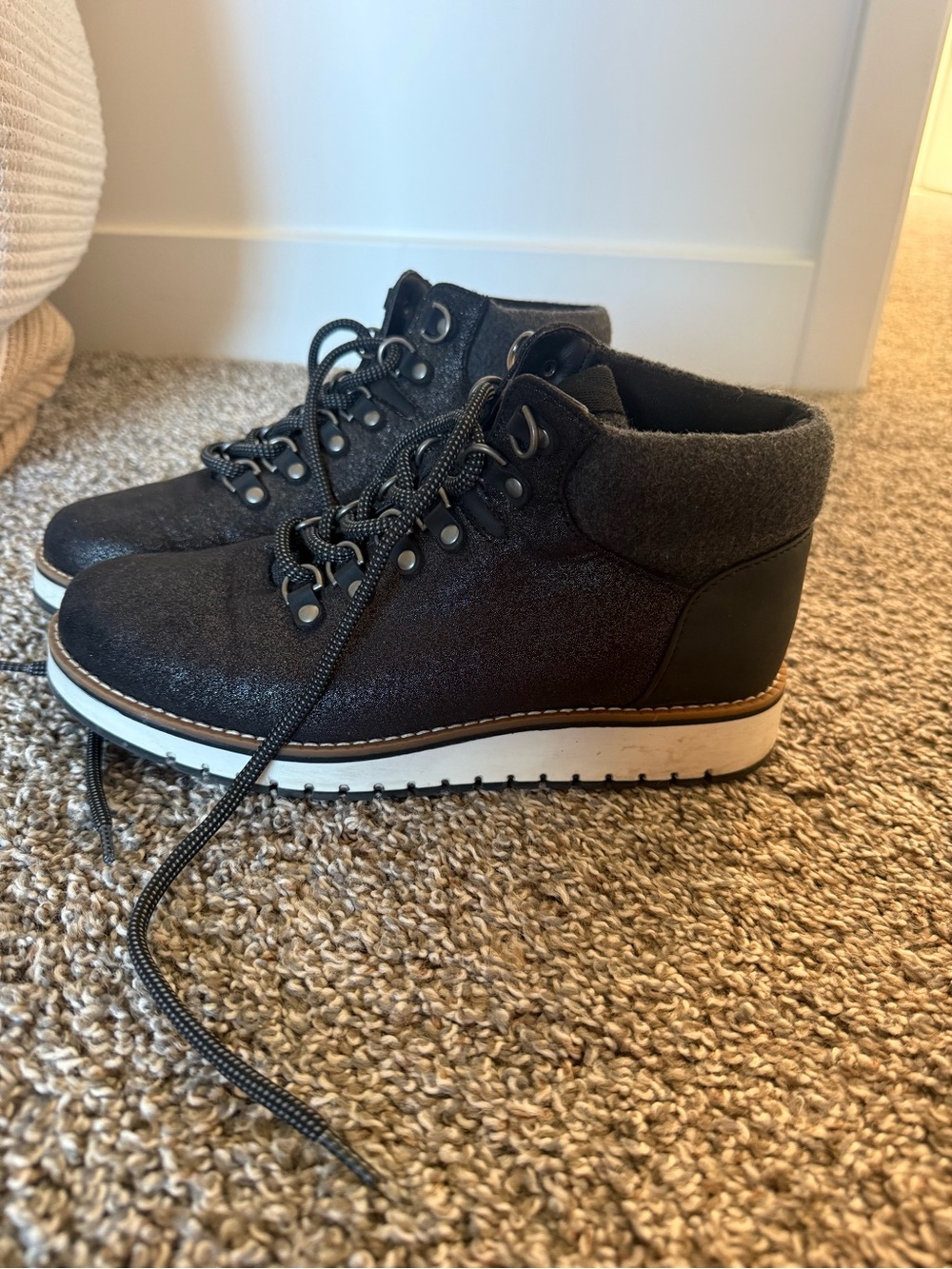 White Mountain Black Lace-Up Chukka Boots with White Sole